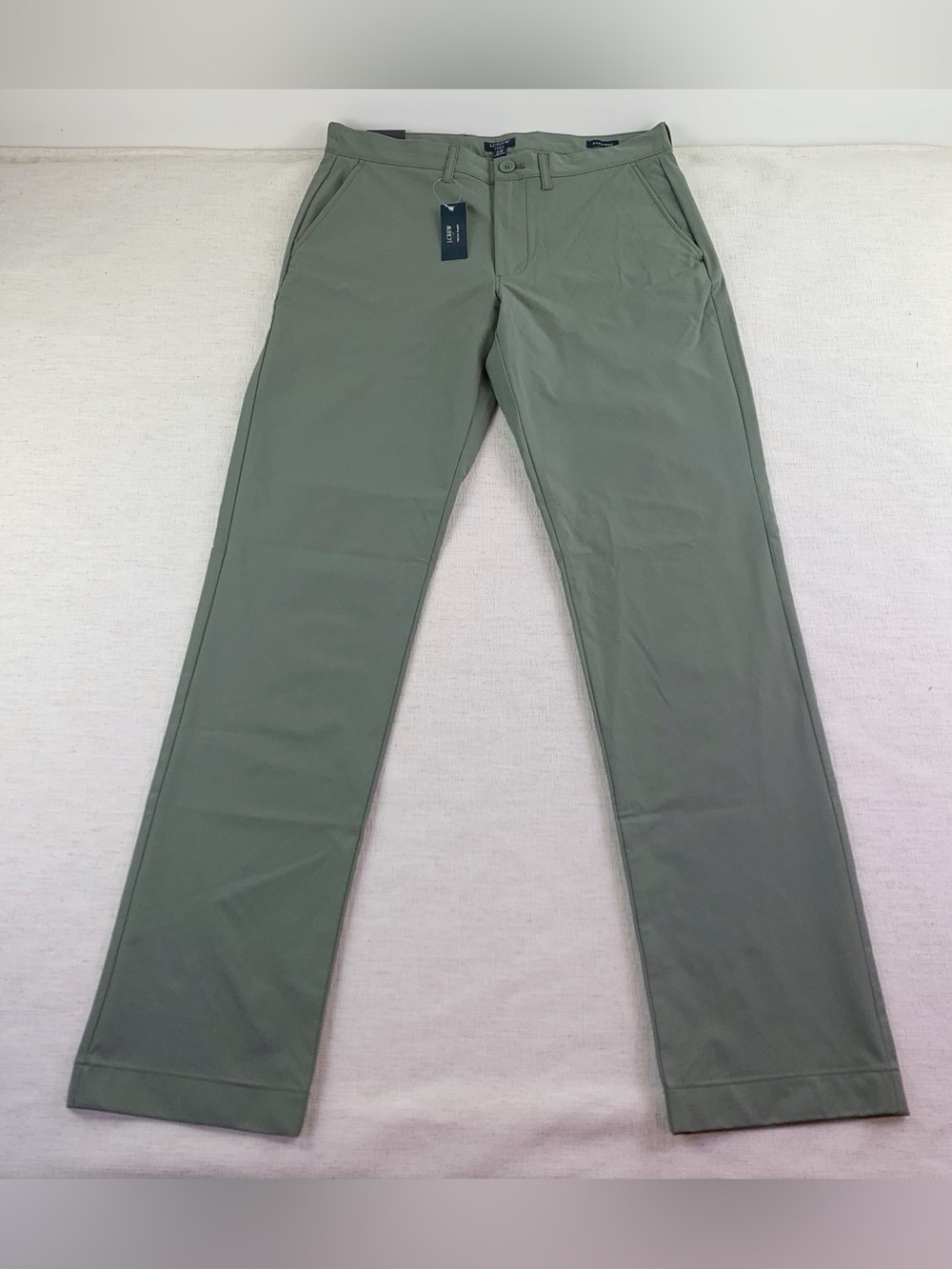 J crew New Men's straight-fit tech chino pant performance in Olive green 28x32